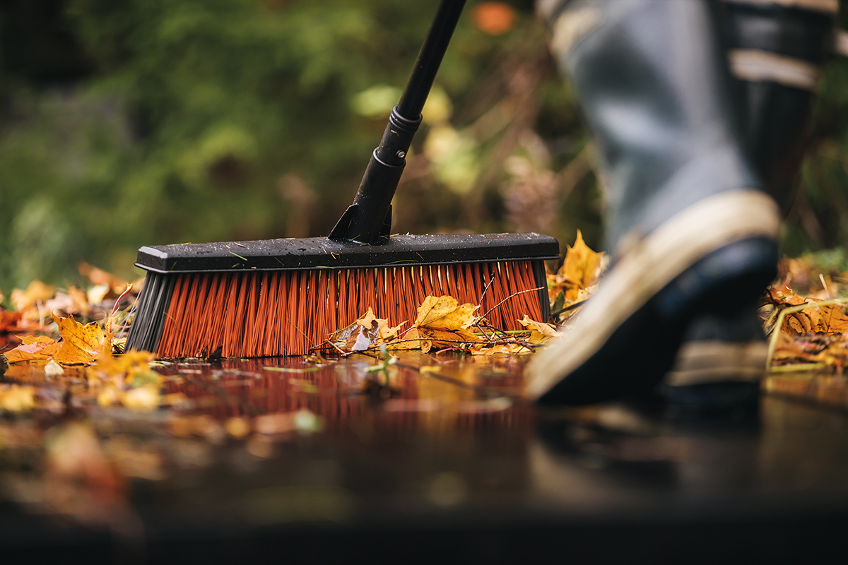 Fiskars Solid Allzweckbesen L